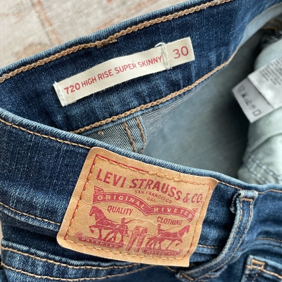 Levi’s 720 high rise super skinny jeans - Picture 5 of 7